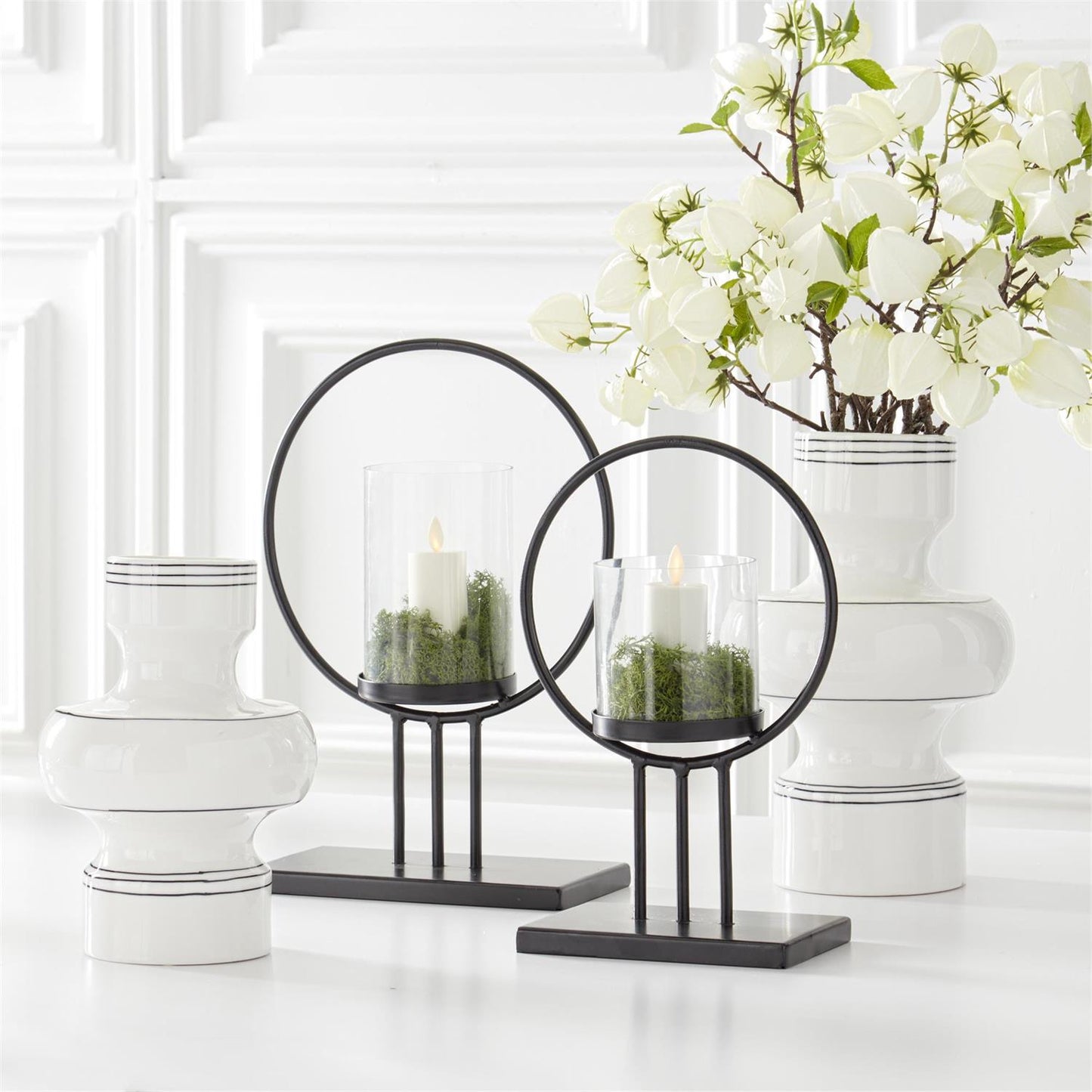 BLACK METAL RING CANDLE HOLDERS