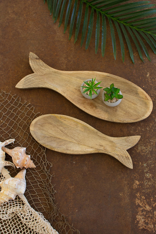 CARVED WOODEN FISH PLATTERS