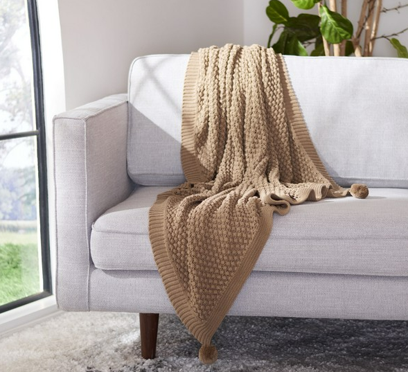 CAPRA THROW