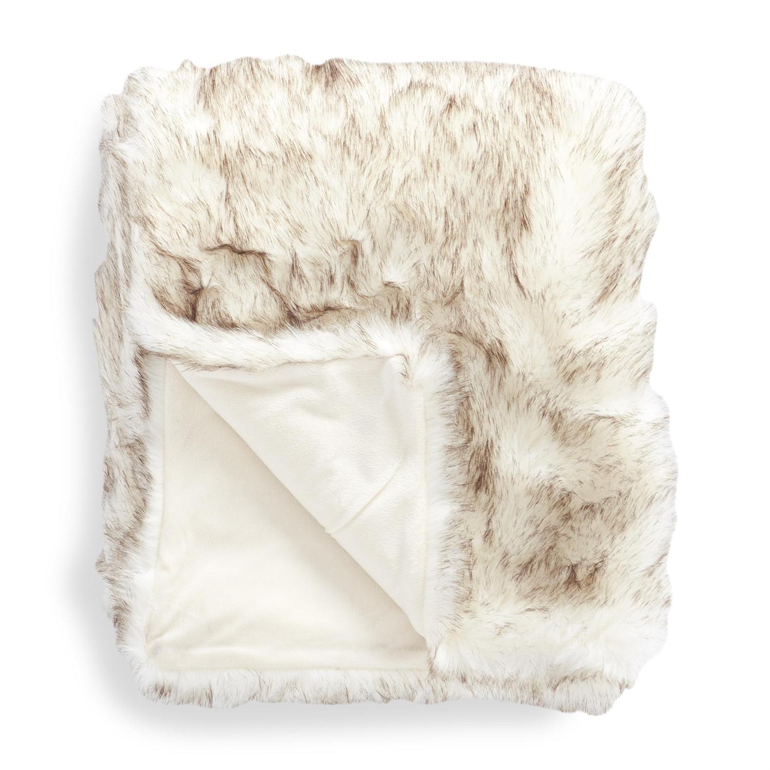 Tilda faux 2025 fur throw