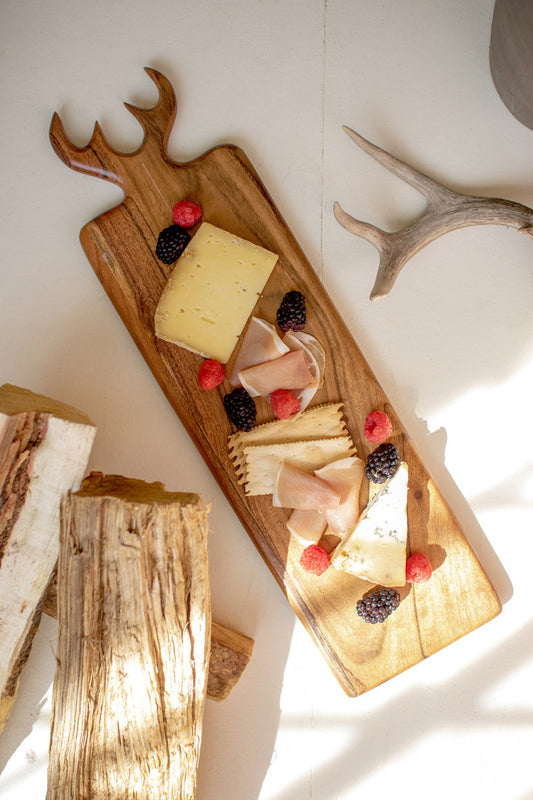 DEER ANTLER CUTTING BOARD