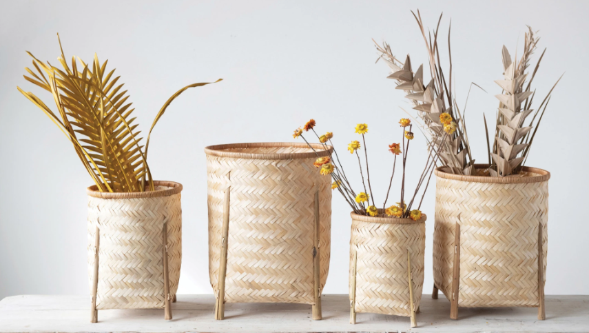 BAMBOO BASKETS WITH LEGS